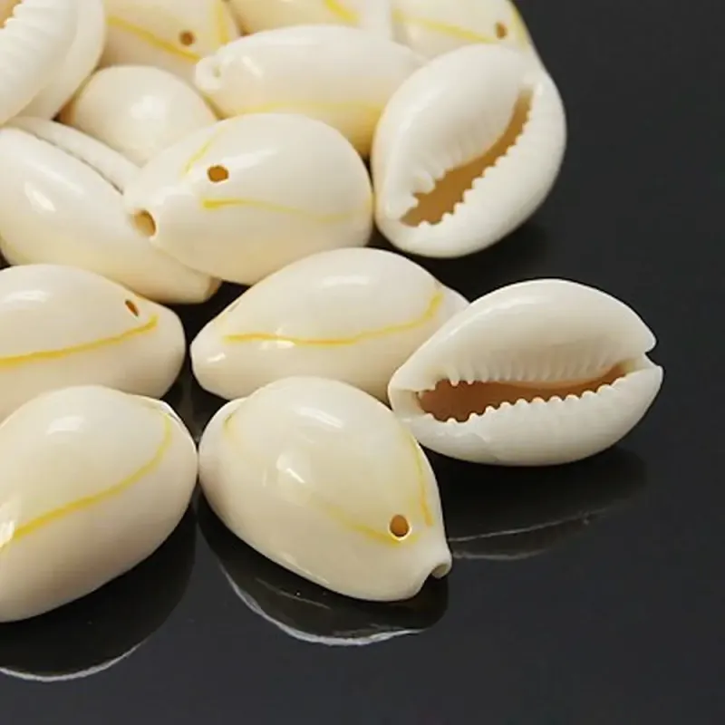 Pandantive scoică Cowrie, albe